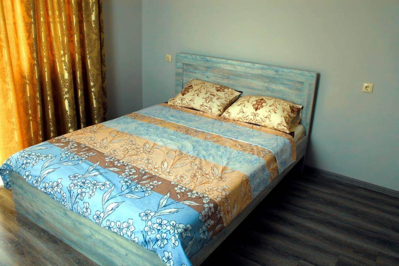 Tete Guest House Batumi Exterior photo