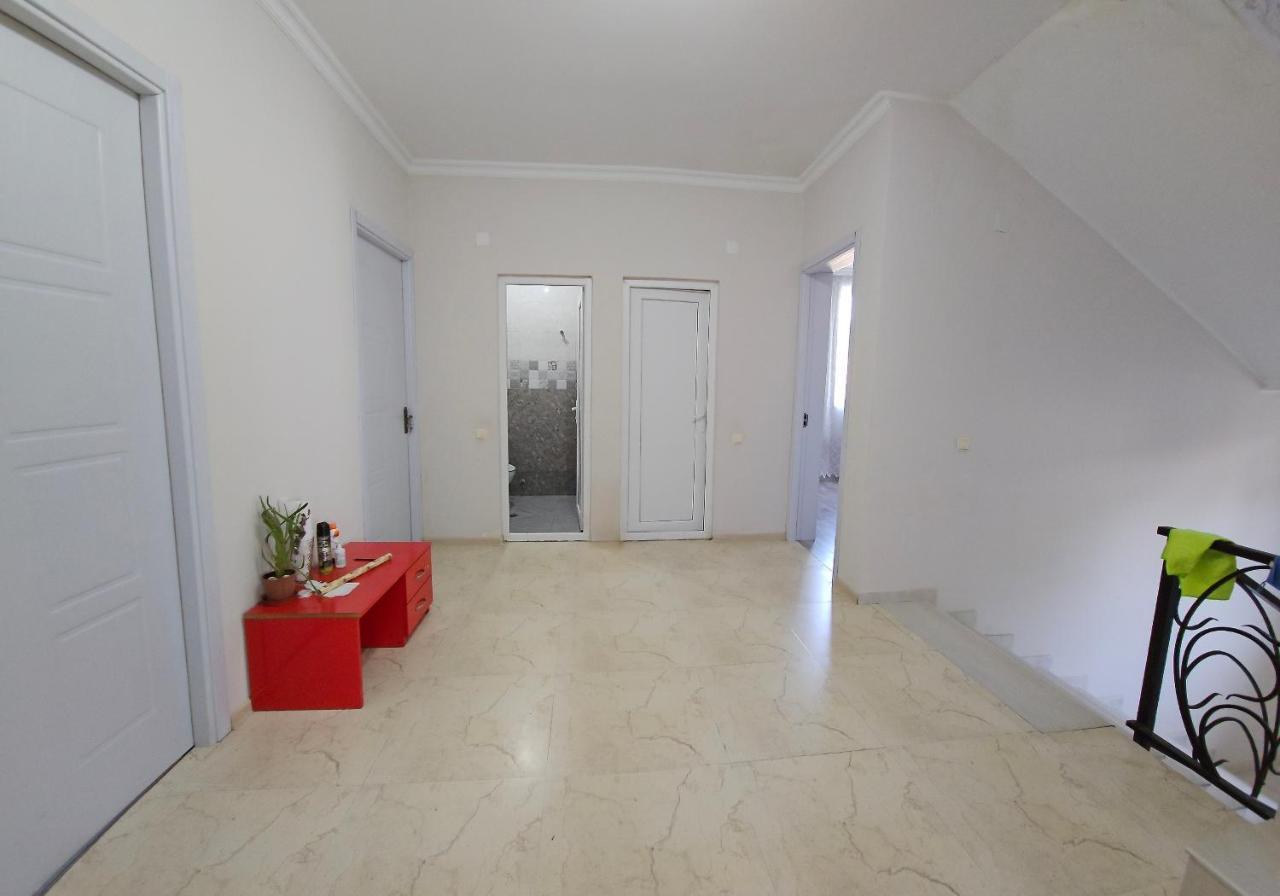 Tete Guest House Batumi Exterior photo