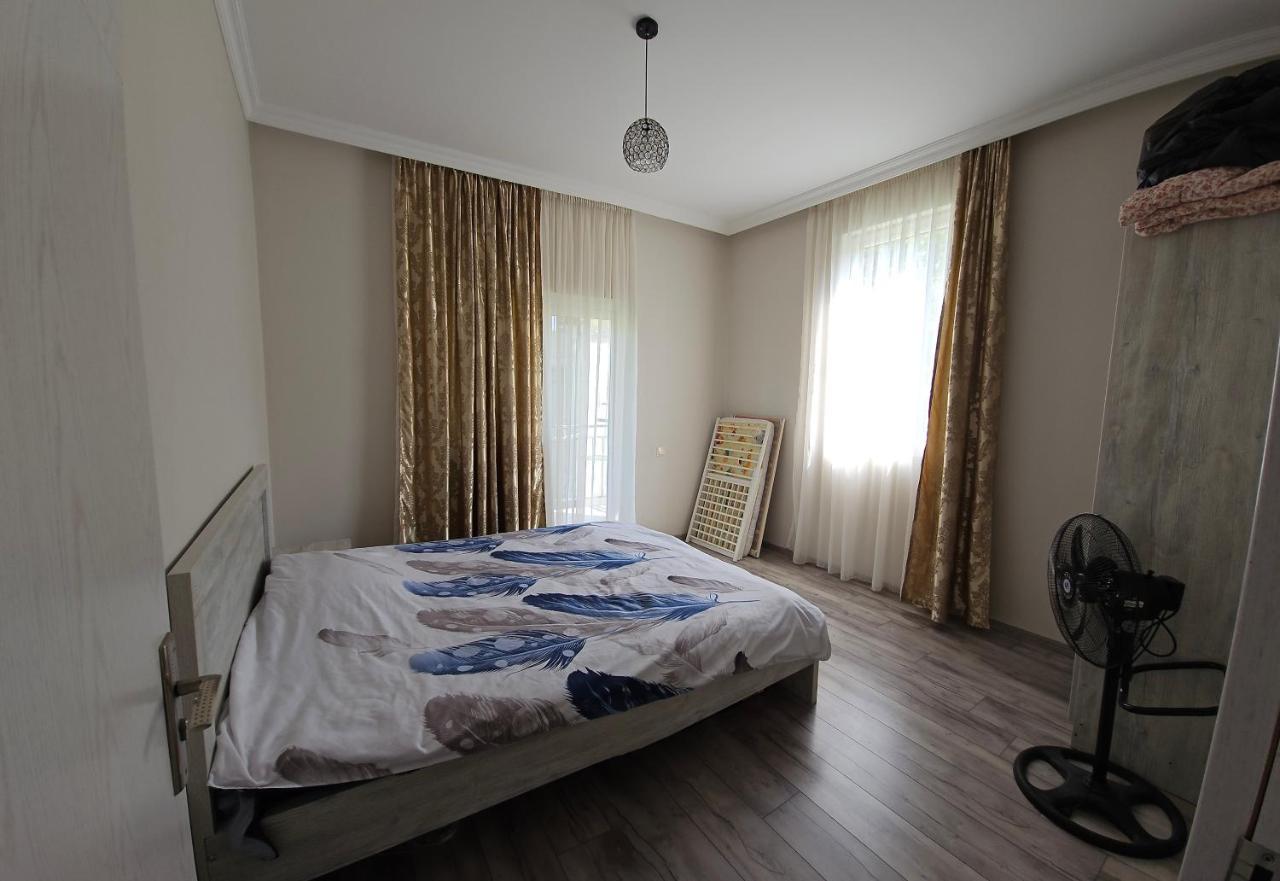 Tete Guest House Batumi Exterior photo
