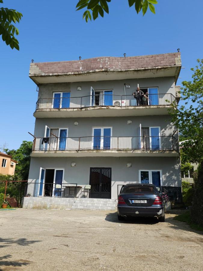 Tete Guest House Batumi Exterior photo